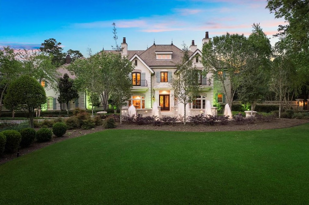 51 Grand Regency Cir, Spring, TX 77382