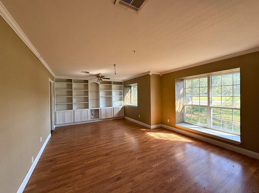 607 Dogwood Ln, Roman Forest, TX 77357