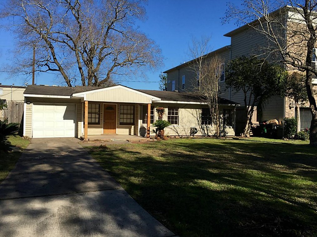 5536 Jessamine St, Houston, TX 77081