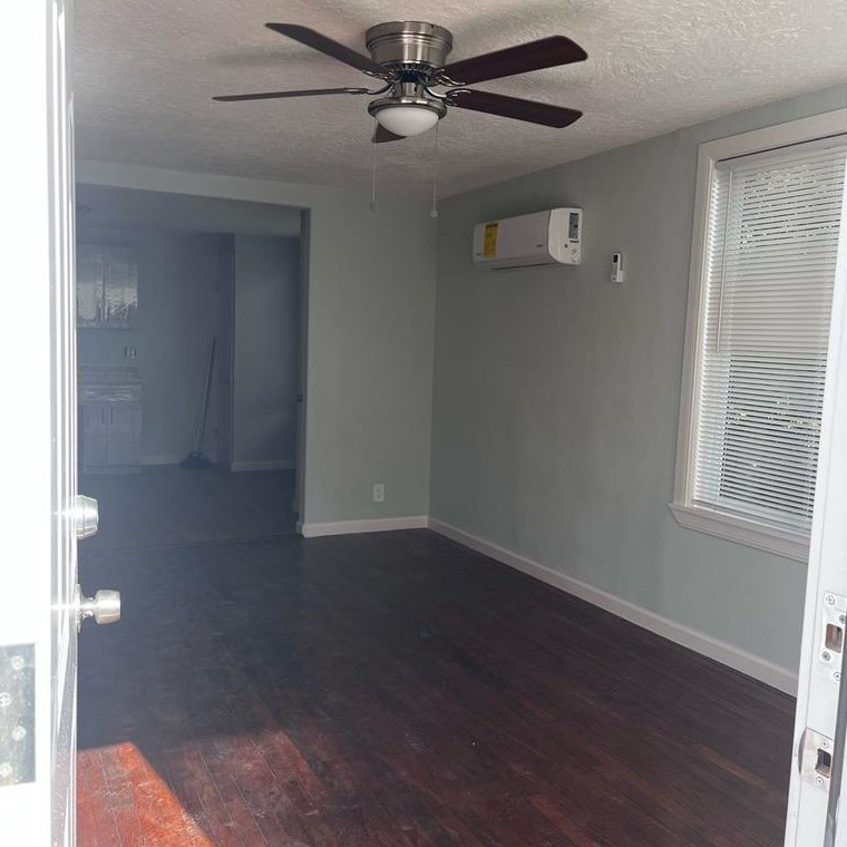 5404 Pease St #2, Houston, TX 77023
