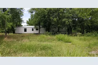 300 N Austin Street, Wolfe City, TX 75496 - Photo 6