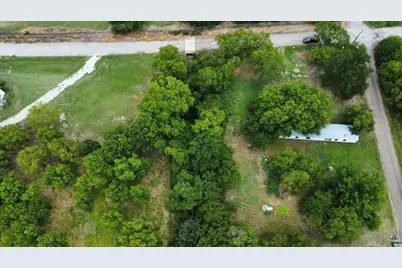 300 N Austin Street, Wolfe City, TX 75496 - Photo 1