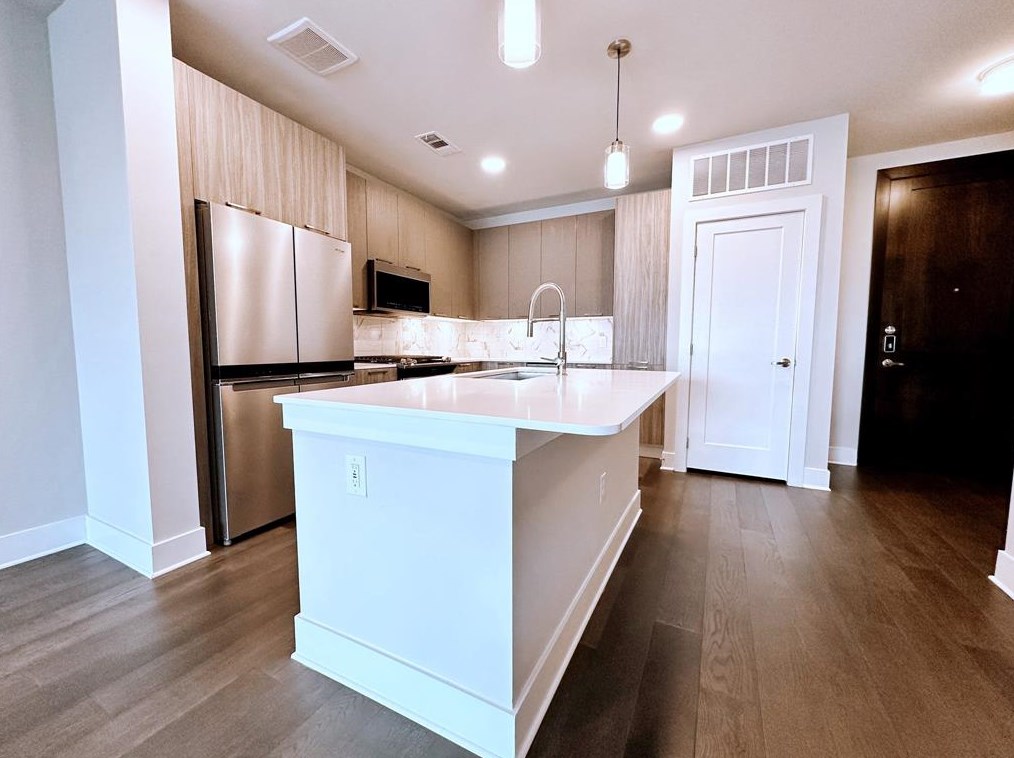 510 W 20th St #504, Houston, TX 77008