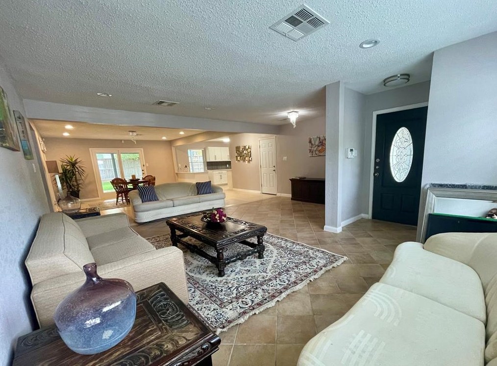 12735 Memorial Dr, Houston TX  77024-4803 exterior