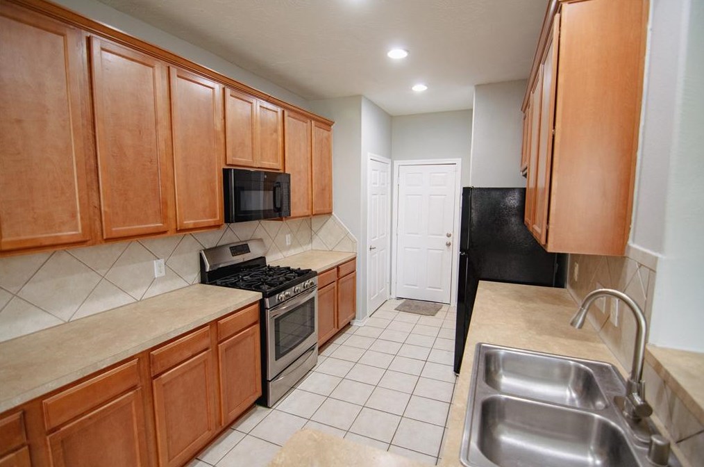 11527 Jacinth Ct, Houston TX  77066-1066 exterior