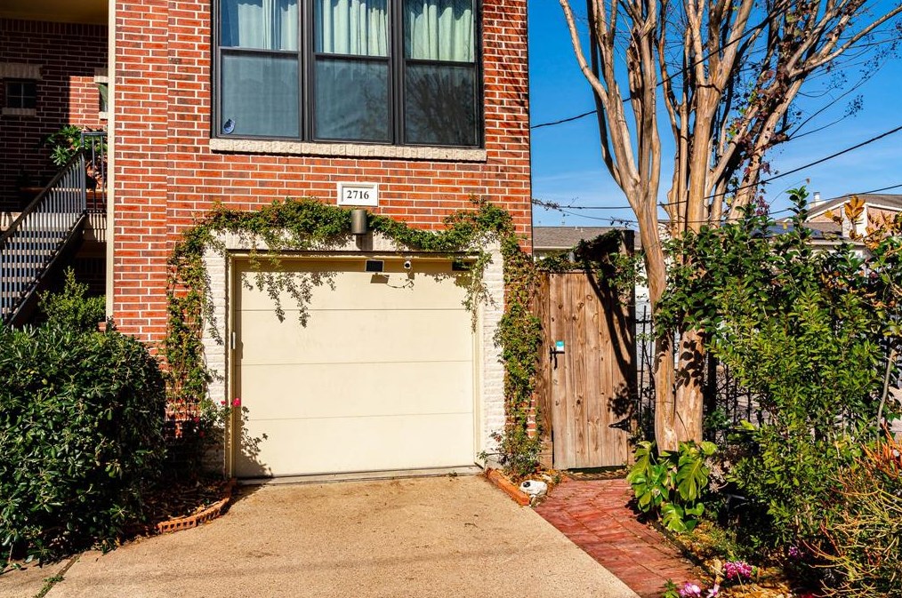 2716 Bagby St, Houston, TX 77006