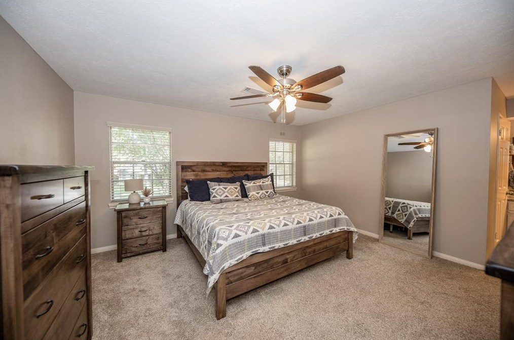 6623 Pebble Bch Dr, Houston TX  77069-2404 exterior