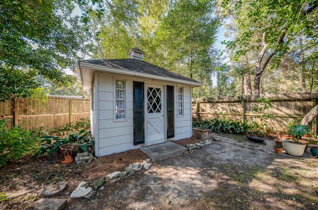 6623 Pebble Bch Dr, Houston TX  77069-2404 exterior