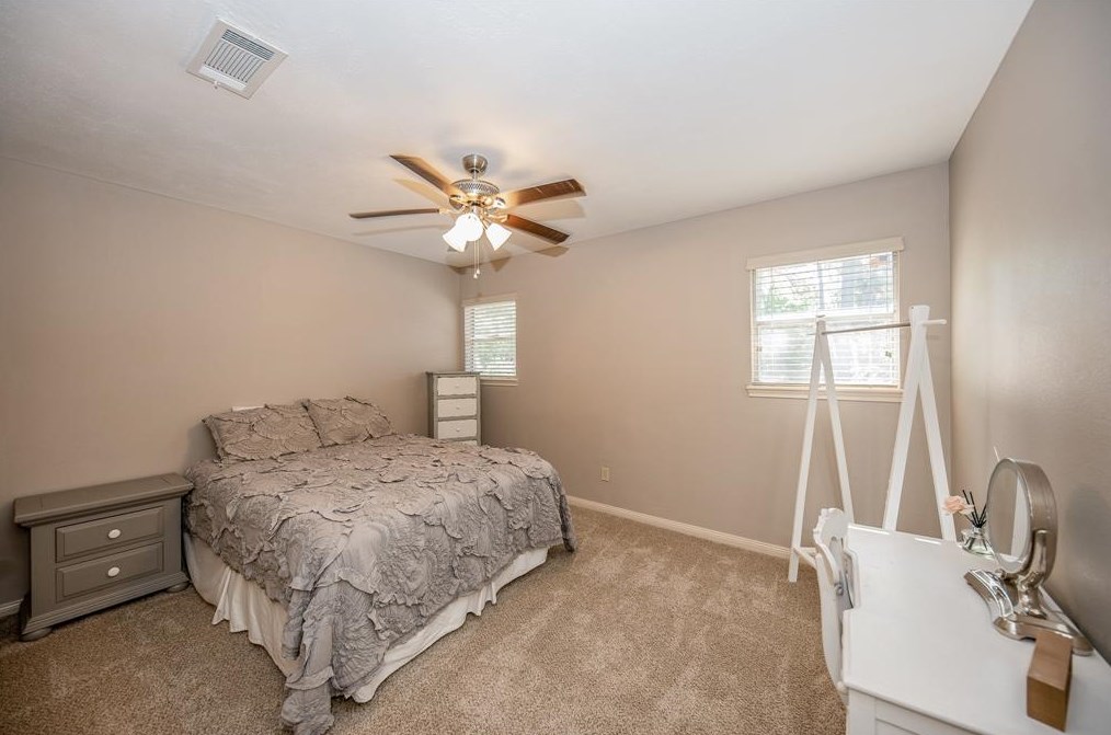 6623 Pebble Bch Dr, Houston TX  77069-2404 exterior