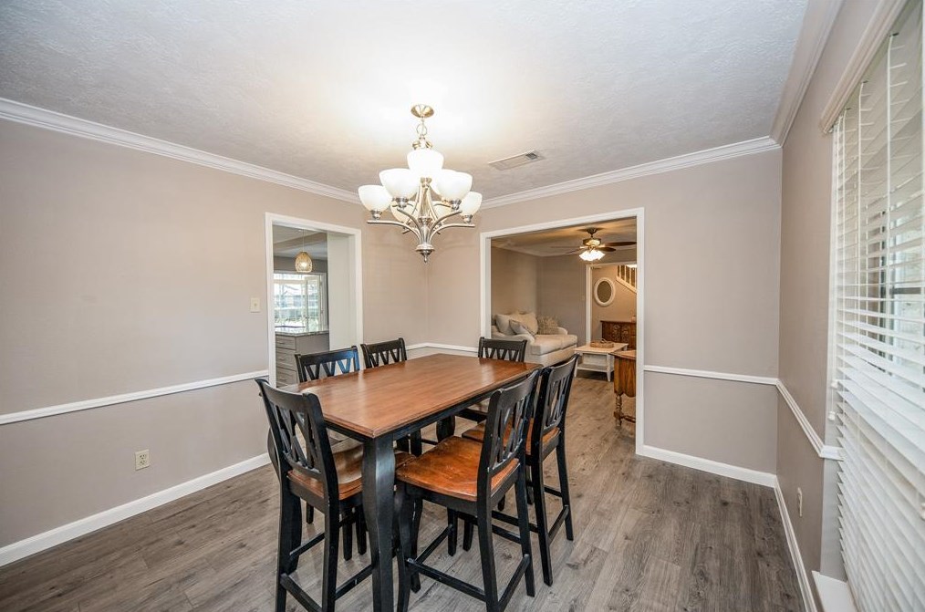 6623 Pebble Bch Dr, Houston TX  77069-2404 exterior