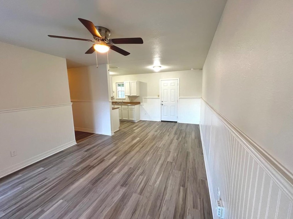 2407 Ross St, Waller, TX 77484