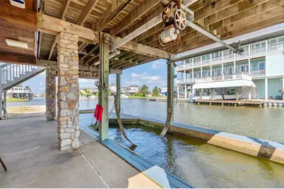 16703 Managua Way, Jamaica Beach, TX 77554 - Photo 10