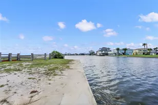 16703 Managua Way, Jamaica Beach, TX 77554 - Photo 6