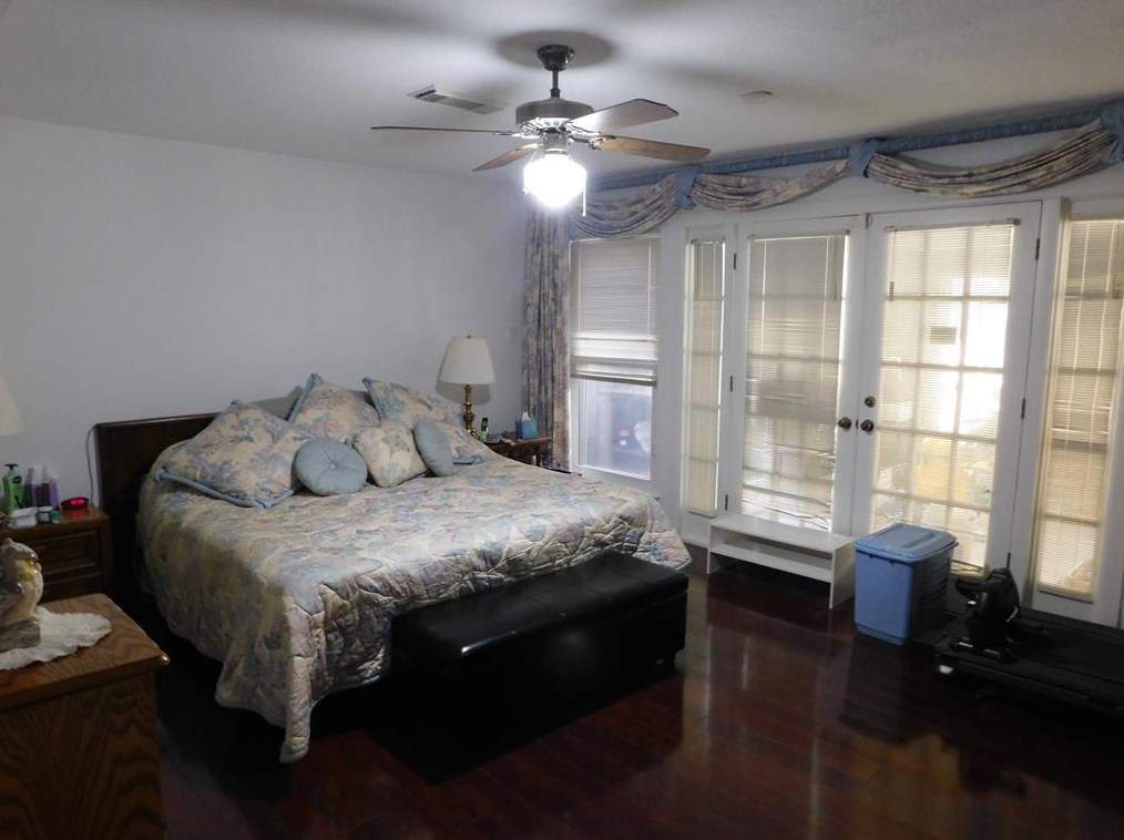 718 Trademark Pl, Houston TX  exterior