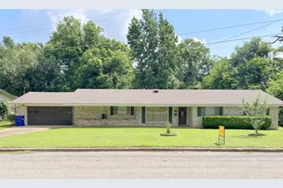 302 Cordell Drive, Crockett, TX 75835 - Photo 1