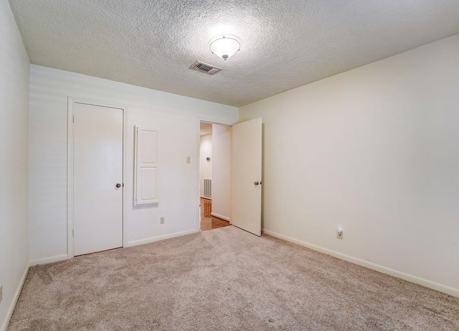 18102 Oakhampton Dr, Houston TX  77084-3261 exterior