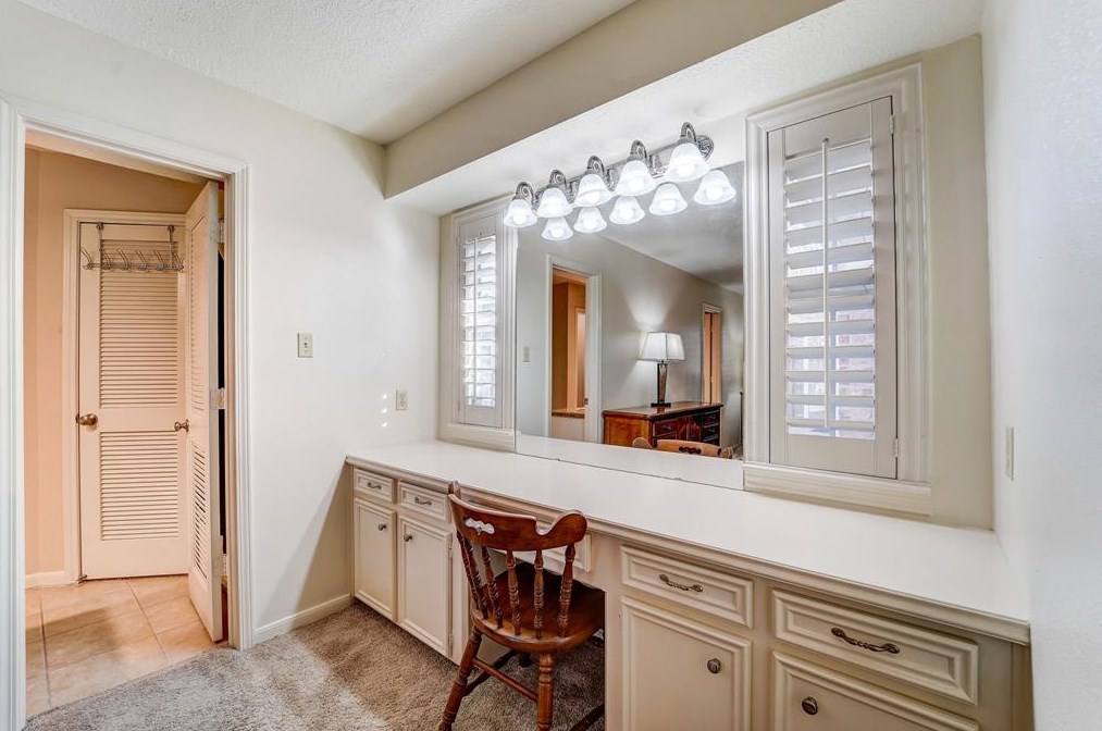18102 Oakhampton Dr, Houston TX  77084-3261 exterior