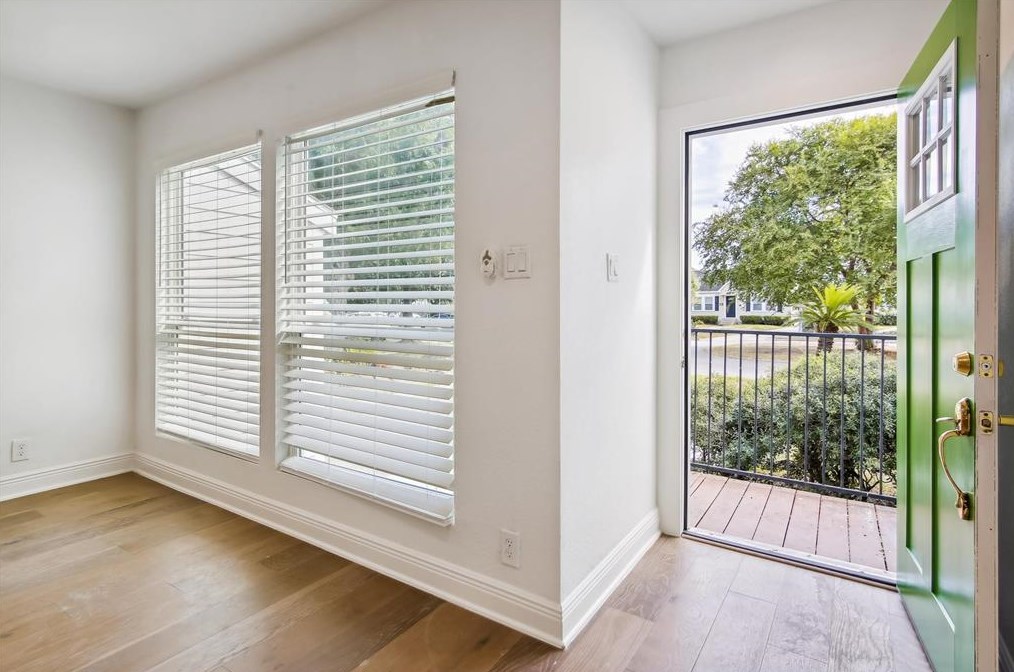 923 Dorothy St, Houston, TX 77008-6641