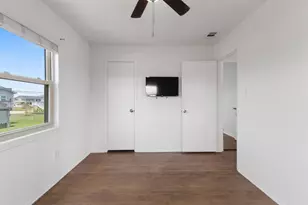 4014 Kent Dr, Galveston, TX 77554 - Photo 12