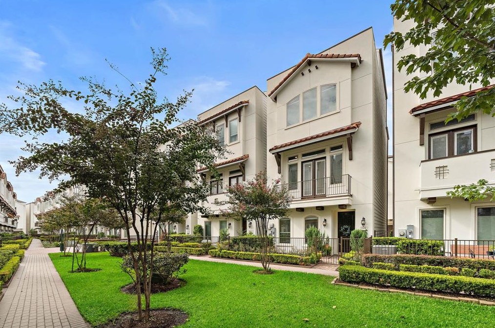 1269 Bonner St, Houston, TX 77007
