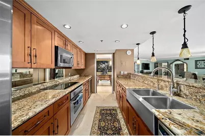 3525 Sage Rd #1512, Houston, TX 77056 - Photo 4