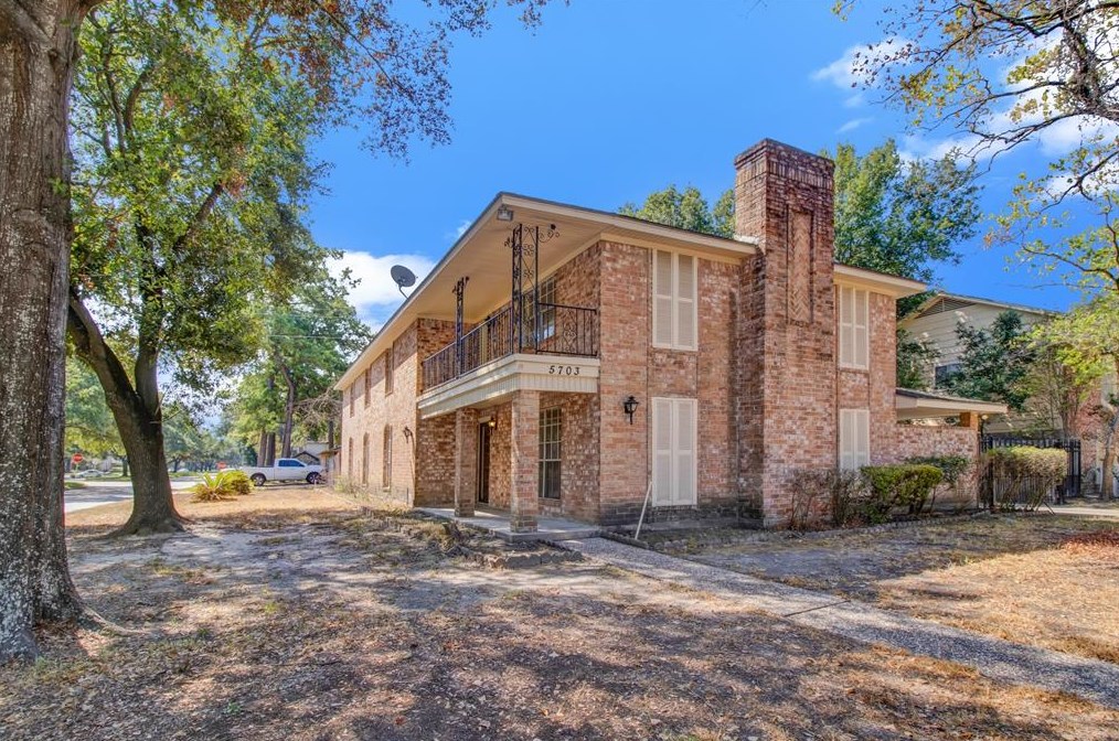 5703 Havenwoods Dr, Houston, TX 77066