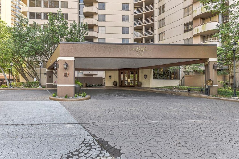 3525 Sage Rd Apt 1115, Houston, TX 77056