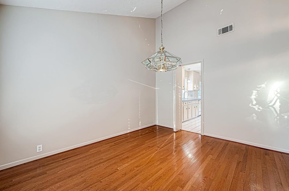 114 Quiet Wind Dr, Montgomery TX 77356-5949 exterior