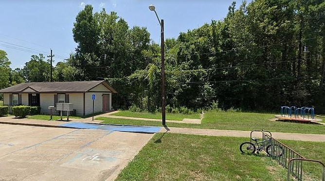 1100 S Adams St, Carthage, TX 75633
