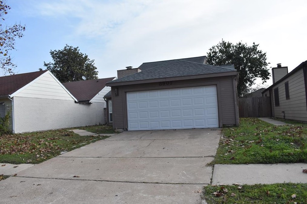 8903 Kalewood Dr, Houston, TX 77099