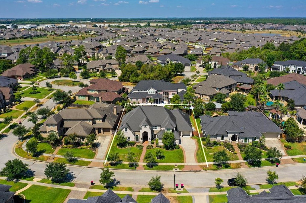 20711 Bending Pines Ln, Spring, TX 77379-2783