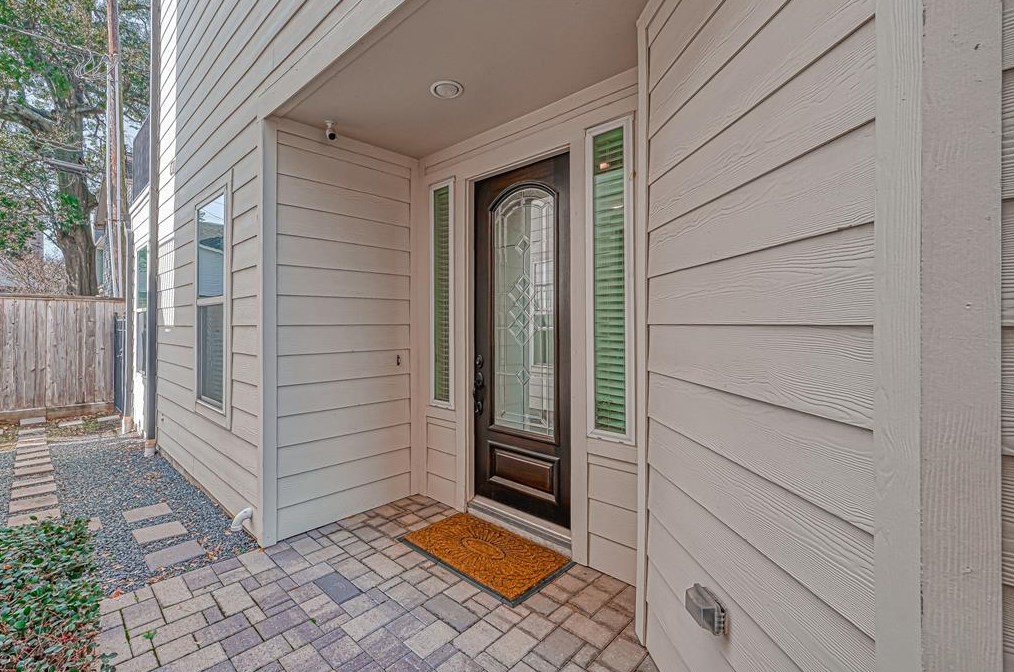 1035 Ashland St, Houston, TX 77008