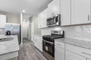 1749 Succotash Oak Ct, Conroe, TX 77304 - Photo 8