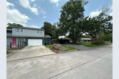 8546 Western Drive, Houston, TX 77055 - Photo 2