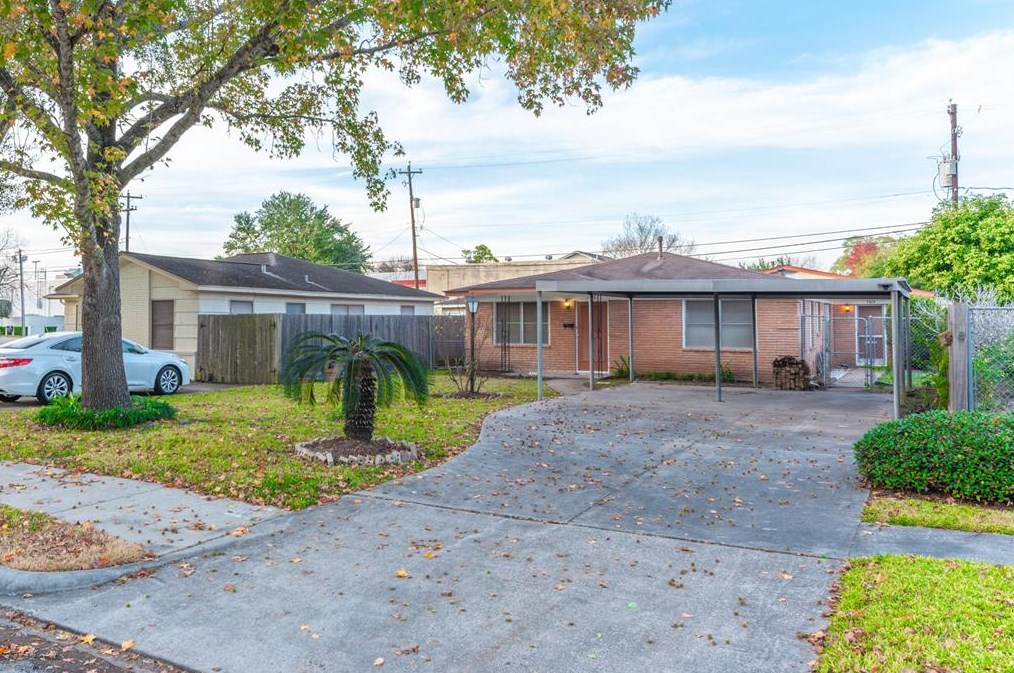 3426 Bradford St, Houston TX  77025-1327 exterior