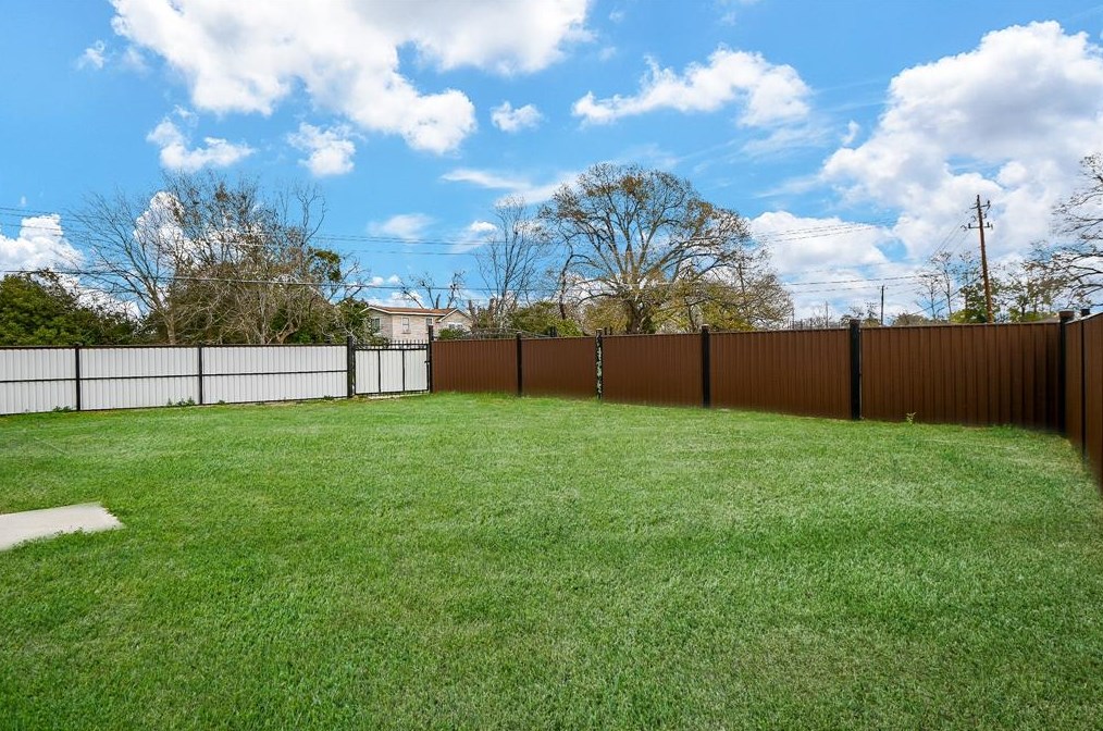 6665 Northdale, Houston TX  77087-6424 exterior