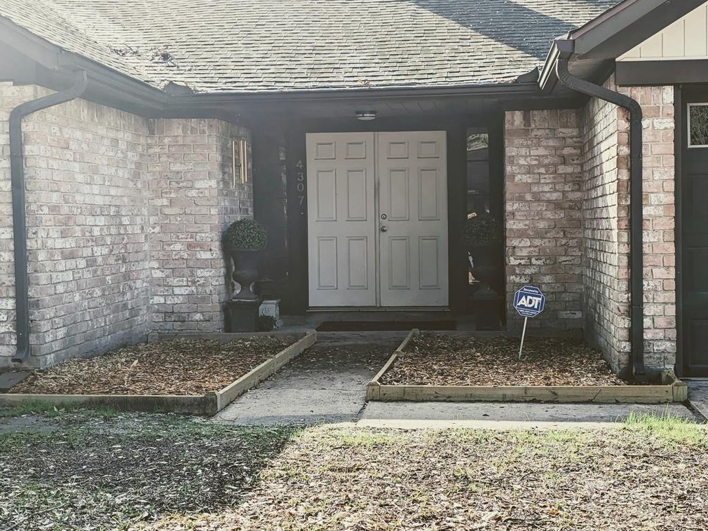4307 Lemon Tree Ln, Houston, TX 77088