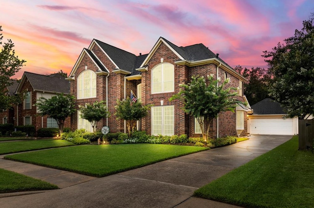 17815 Mossy Ridge Ln, Houston, TX 77095-4422