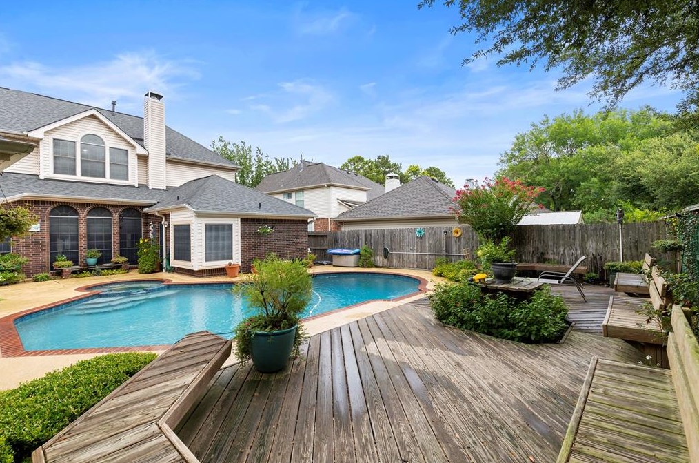 17815 Mossy Rdg Ln, Houston TX  77095-4422 exterior