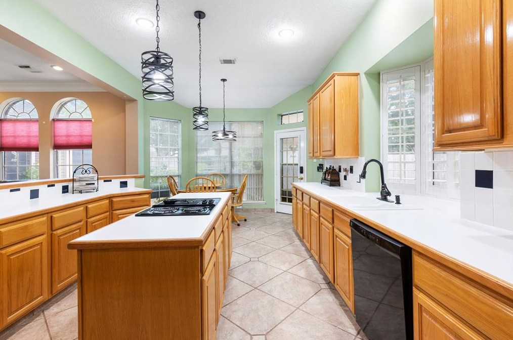 17815 Mossy Rdg Ln, Houston TX  77095-4422 exterior