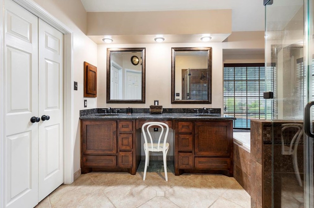 17815 Mossy Rdg Ln, Houston TX  77095-4422 exterior