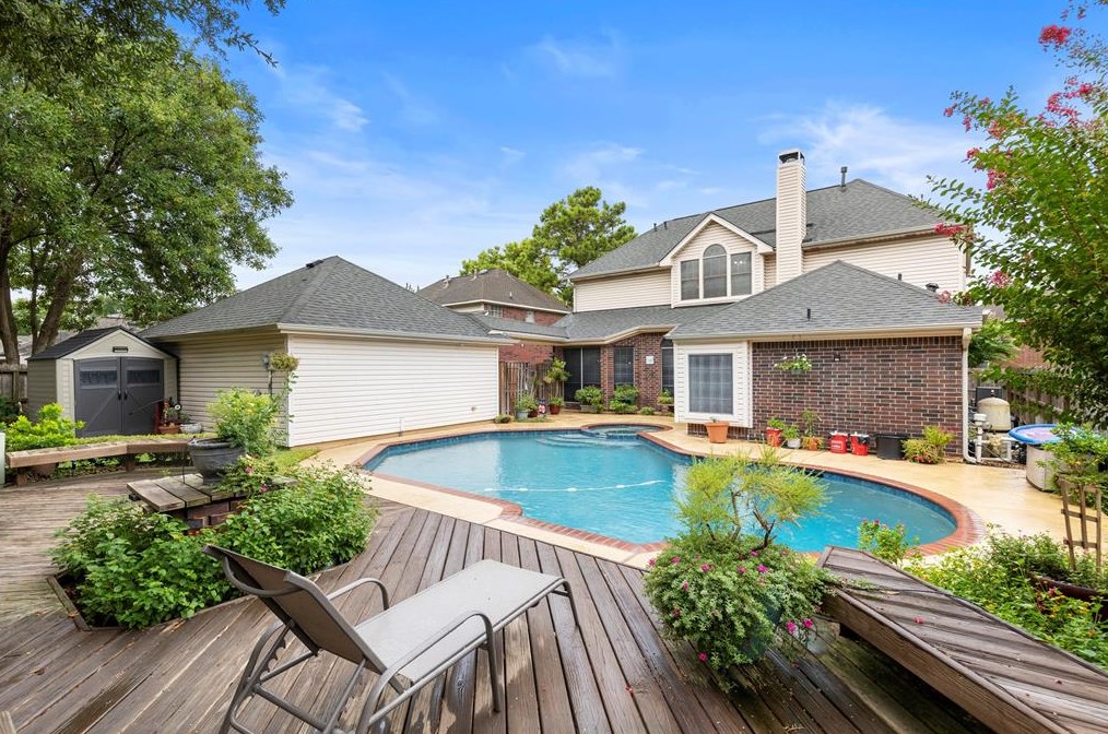 17815 Mossy Rdg Ln, Houston TX  77095-4422 exterior