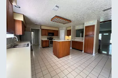 101 Willowbend Street, Huntsville, TX 77320 - Photo 8