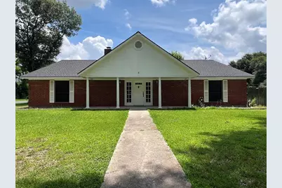 101 Willowbend Street, Huntsville, TX 77320 - Photo 1