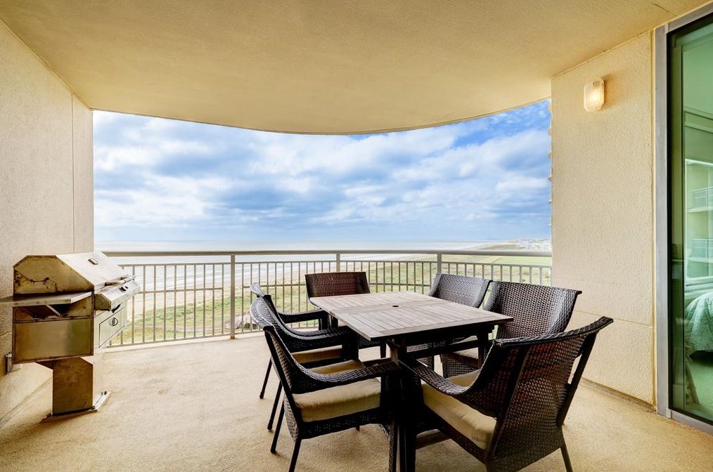 801 E Beach Dr #bc0808, Galveston, TX 77550