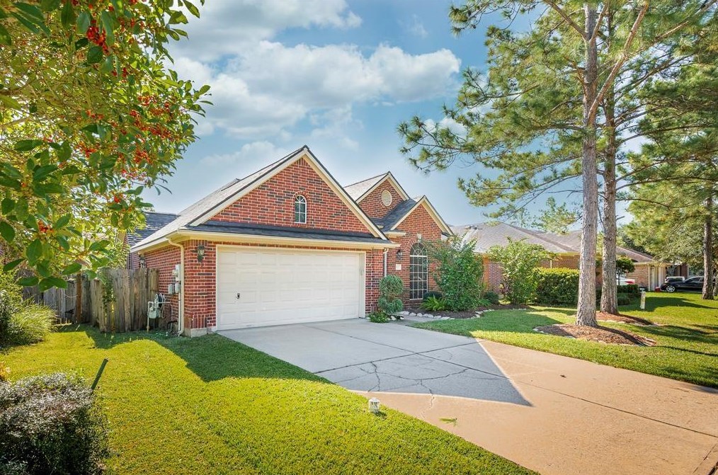 3227 Benrus Ct, Pearland, TX 77584