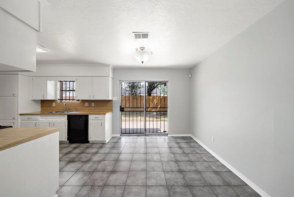 3506 Pine Ridge Ln, Houston TX  77088-5637 exterior