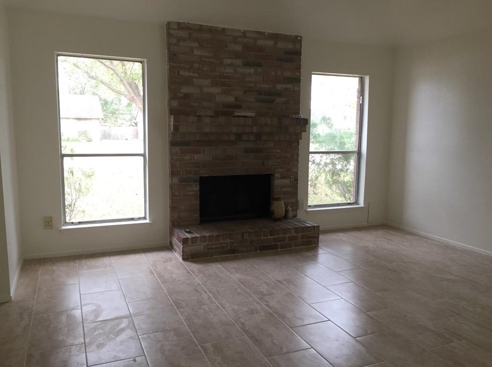 402 Live Oak Dr, Stafford, TX 77477