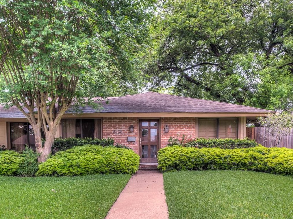 5338 Pagewood Ln, Houston TX  77056-7227 exterior