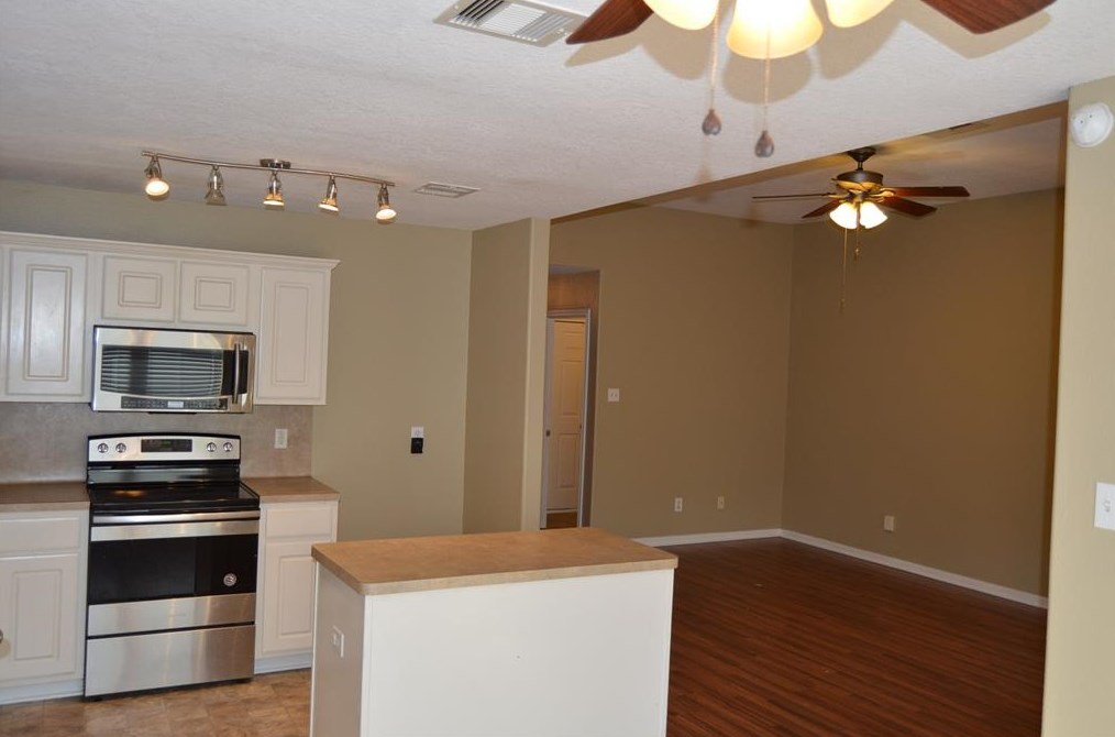 3907 Middlecrest Ln, Richmond, TX 77469
